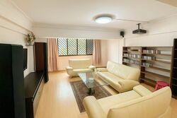 Blk 240 Lorong 1 Toa Payoh (Toa Payoh), HDB Executive #502571401